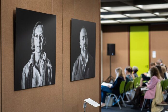 Ausstellung „SHAME – European Stories“ in der Universitätsbibliothek eröffnet