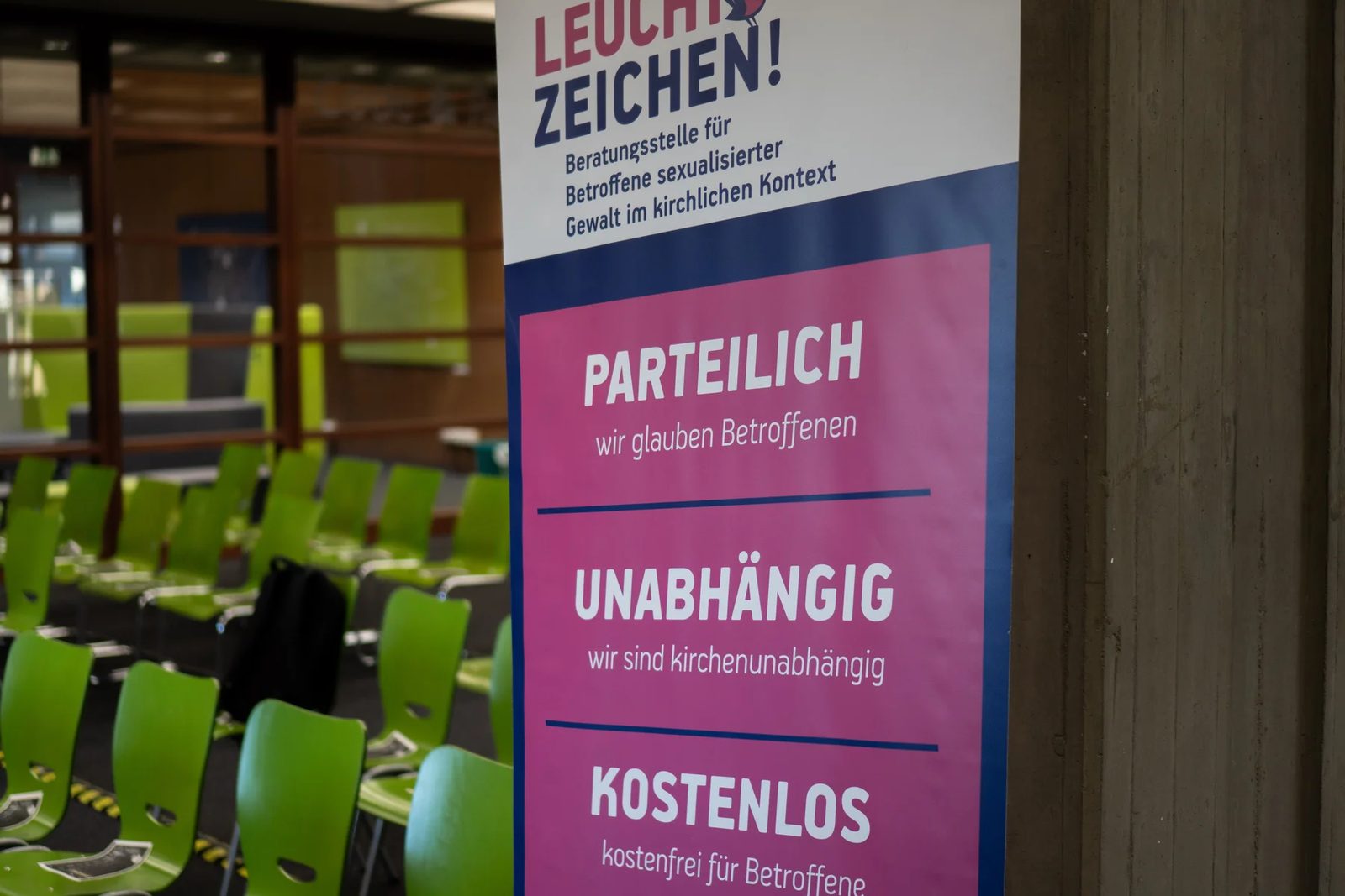 Ausstellung „SHAME – European Stories“ in der Universitätsbibliothek eröffnet