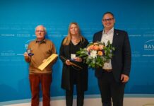 Städtische Ehrung für drei verdiente Distriktsvorsteher Städtische Ehrung für dre verdiente Distriktsvorsteher