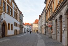 Amberg und Amberg-Sulzbach: Kliniken loten Zusammenarbeit aus Rathausstraße, nach Nordwesten Amberg