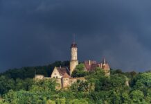 Bamberg: Smart-City-Radtour zeigt Demenzzentrum, BamBoard und Baumdrohnen Altenburg