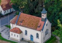 MAIN-Katastrophenschutztag mit Einweihung des Katastrophenschutzzentrums in Schney am 11. Oktober 2026 Schney Kirche Luftbild- -RM-163502