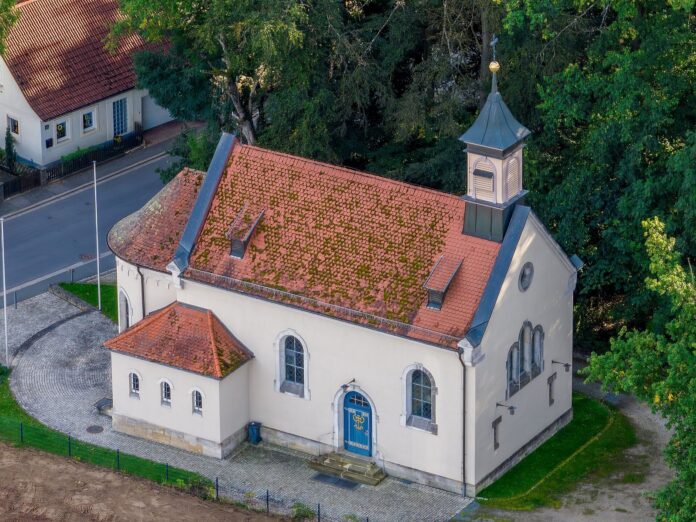 Schney Kirche Luftbild- -RM-163502