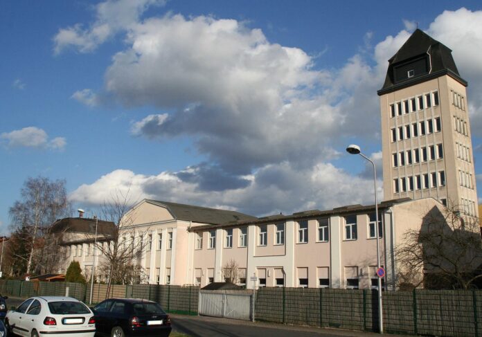 Neustadt-Co-MOA2