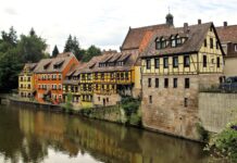 Stein: Spedition Burkhart liefert sperrige Waren bis zum Kunden Obere und Untere Wassergasse Stein