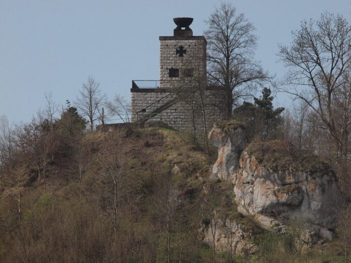 Rosenberg 2958 Kriegerdenkmal
