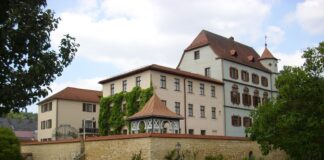 Treuchtlingen: Psychosomatische Fachklinik Altmühltal eingeweiht Stadtschloss Treuchtlingen