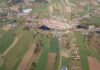 Gleißenberg: Einschulungsjahrgang 1971 besucht das alte Schulhaus Bild Schoensee 2010 (Schönthal)