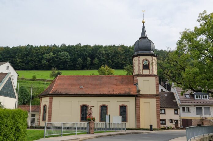 Eschau, Hobbach, Katholische Filialkirche St. Johann Baptist (Eschau)