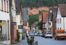 Miltenberg: Kinder lernen im Theater den Umgang mit Gefühlen Hauptstraße, Bürgstadt, Blick in Richtung Main (Bürgstadt)