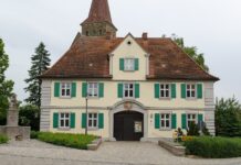 Alter Schulsportplatz ist wieder offen Ergersheim, Kirchenbuck 3 (Ergersheim)