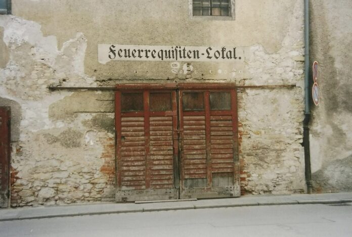 Feuerwehrhaus: Feuerrequisiten-Lokal Andreasstadel Regensburg