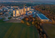 Landshut: Niederbayern erhalten Auszeichnung „Weißer Engel“ Krankenhaus: Bamberg Klinikum Luftaufnahme- -RM-170513
