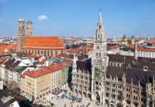 München: Pressekonferenz der Staatsregierung am 27. Oktober im Live-Stream Rathaus: Stadtbild München