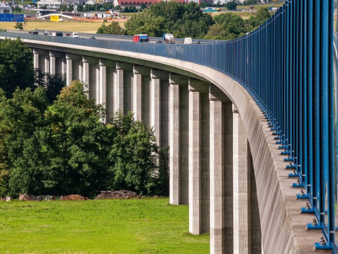 Autobahn: Lanzendorf Brücke A9- -RM-173451